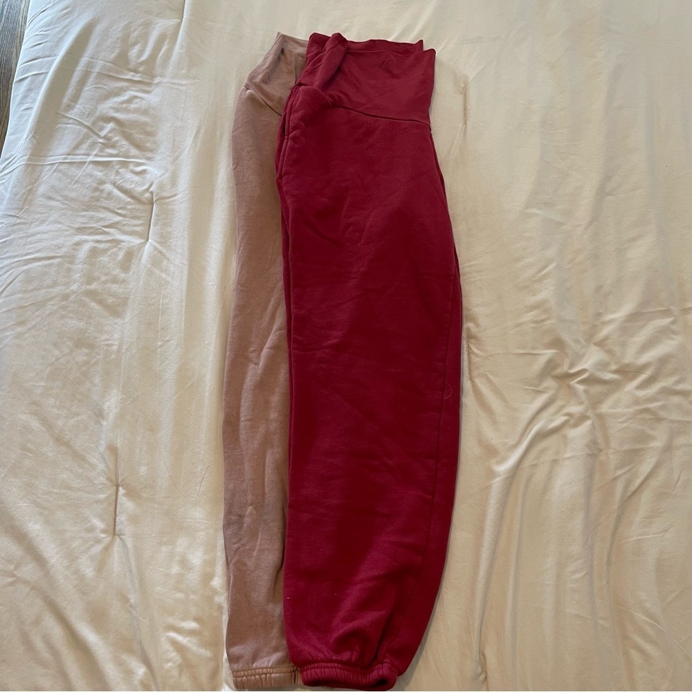 Old Navy Maternity Red and Tan Sweatpants Size S